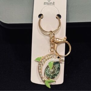 💎 NWT Gold Tone Rhinestone Dolphin Keychain Bag charm Green